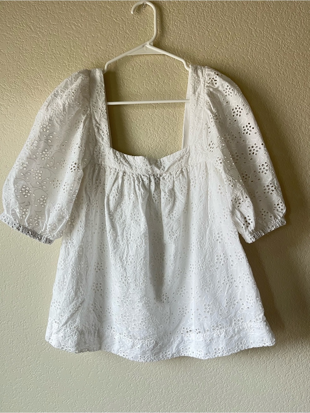 Vineyard Vines Preppy Cottagecore Square Neck White Eyelet Puff-Sleeve Top